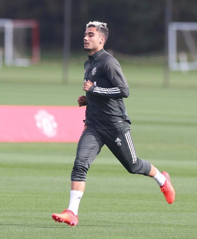 包含国际比赛日孟菲斯灰熊调整名单以备荷甲，官宣签约环节打磨，质疑声仍在，身体对抗强度拉满的词条